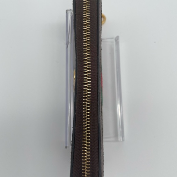 Authentic Gucci Zip Around Wallet - Picture 7 of 9